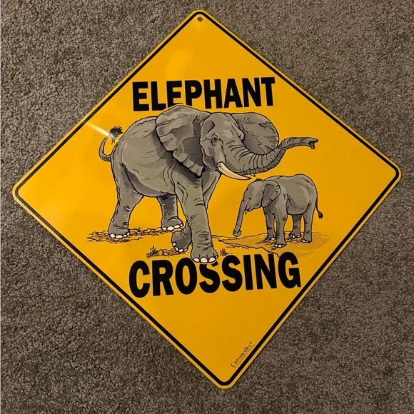 Elephant Crossing Sign - Picture 1 of 4